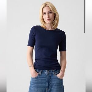 NEW NWOT GAP Modern Crewneck T-Shirt Womens Size Medium Tall MT Navy Blue